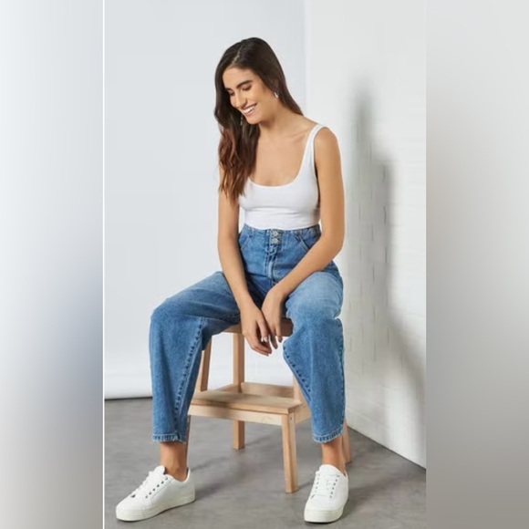 Vero Moda High Rise Barrel Jeans – size 27, NWOT. - Picture 2 of 4